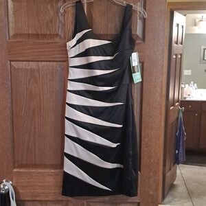 jcpenney Black and White Sleeveless Maxi Dress with Wave Stripe Design